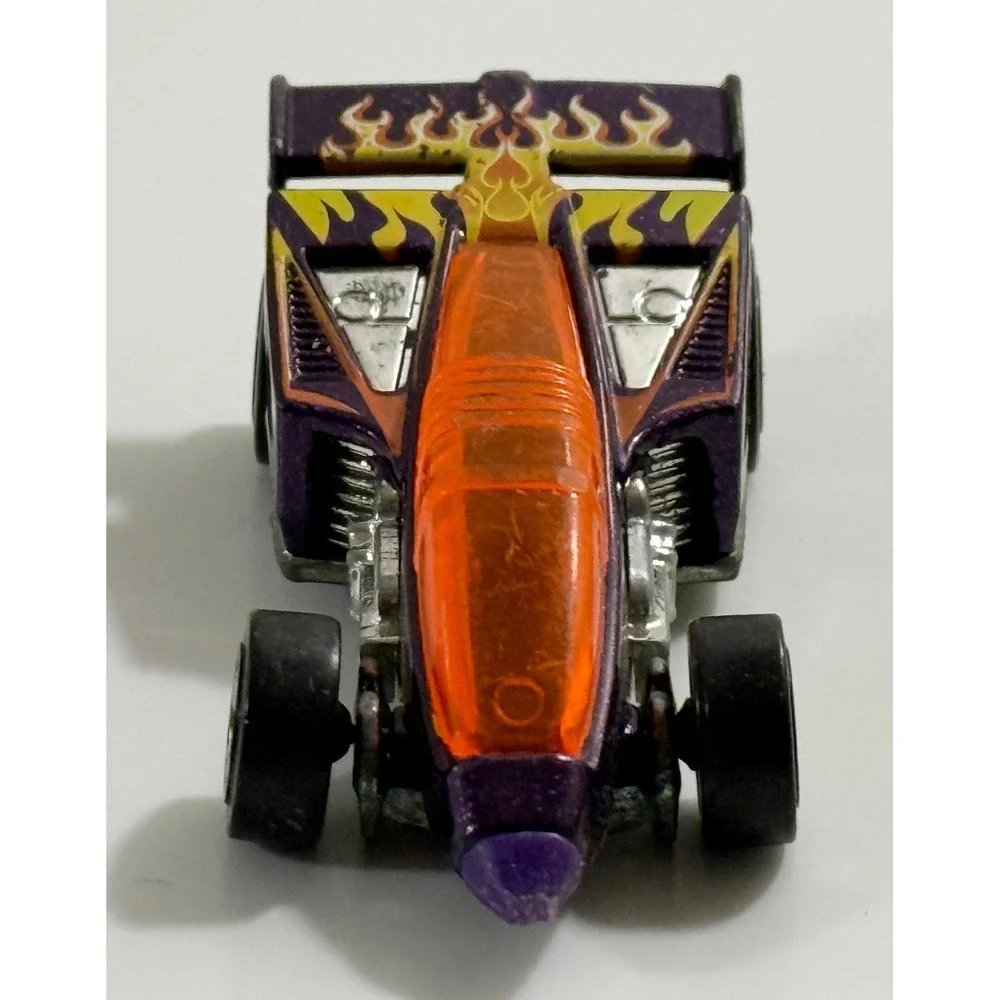 Hot Wheels Jet Threat Diecast Car Kids 1:64 Purple‎ Flame Graphics 1987 Mattel